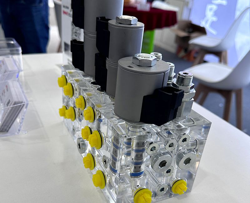 Customized Acrylic PMMA Ultra-precision Parts with Hydraulics - DP02