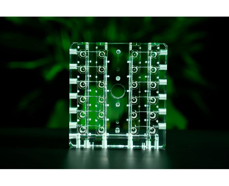 High-Precision Acrylic Microfluidic Chips PMMA Parts CNC Machining - Micro-02